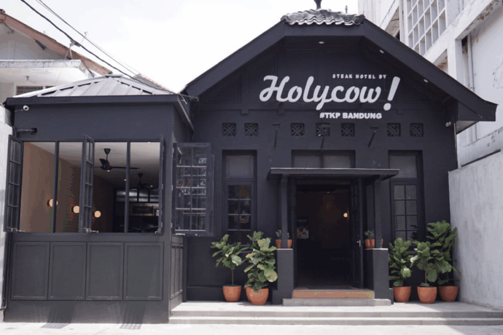 Outlet Mitra Franchise Holycow