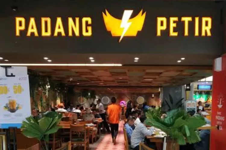 Perkembangan Franchise Padang Petir